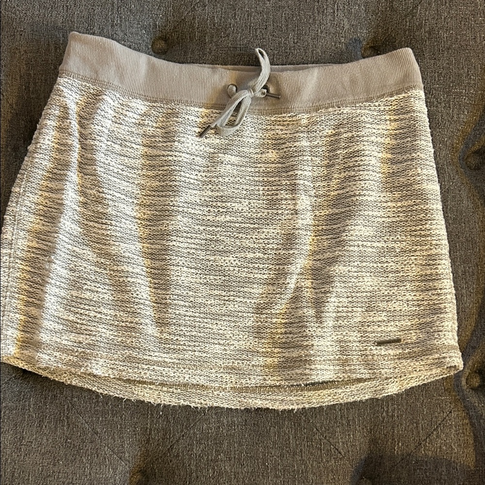 Abercrombie relaxed grey skirt